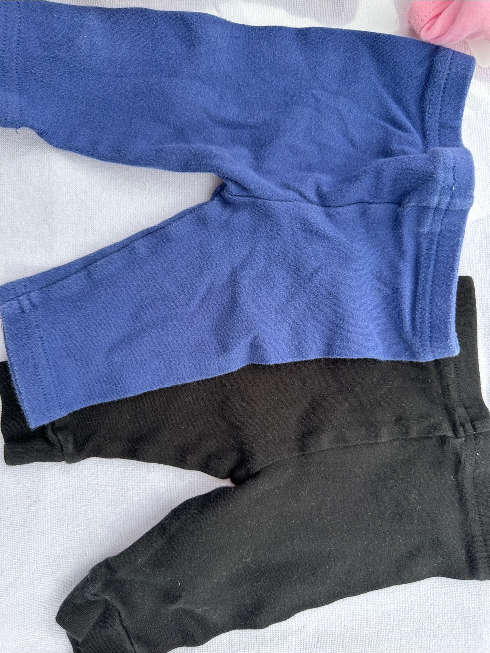 Mixed Baby Set - Minnie pants 3 pairs of pants two body suits(lot 20) - Picture 5 of 9